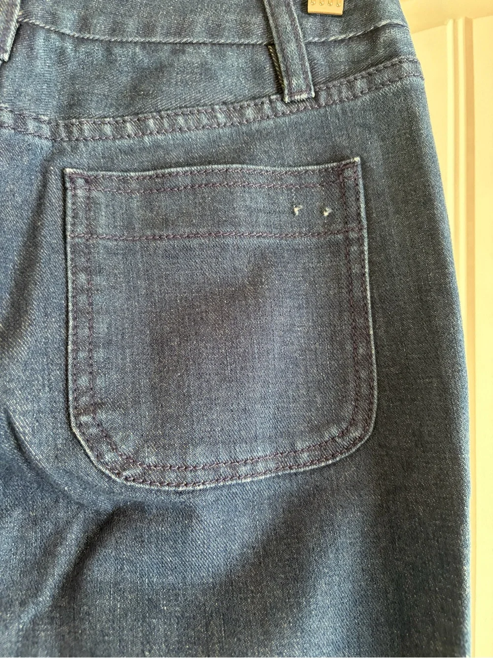 Tory Burch NWT Women's Flare Boot Cut Dark Wash Jeans Size 26 Center Seam